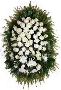 Ритуальный венок из живых цветов " Снежная королева "